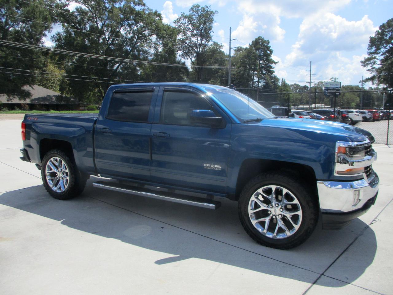 Chevrolet Silverado 1500 4WD Crew Cab 143.5" LT w/1LT 2018