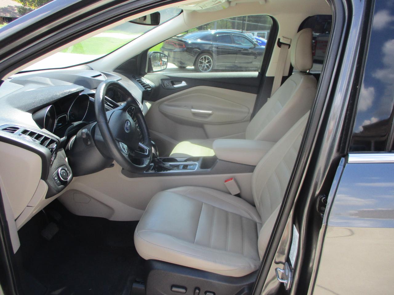 Ford Escape Titanium 4WD 2018