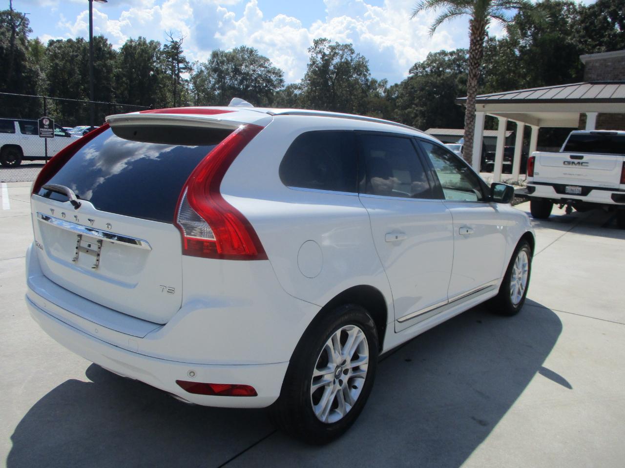 Volvo XC60 2015.5 FWD 4dr T5 Drive-E Premier 2015