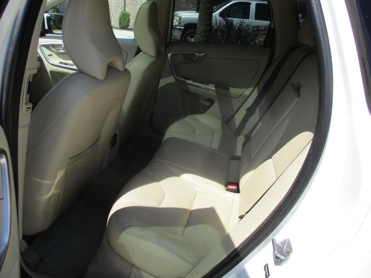 Volvo XC60 2015.5 FWD 4dr T5 Drive-E Premier 2015
