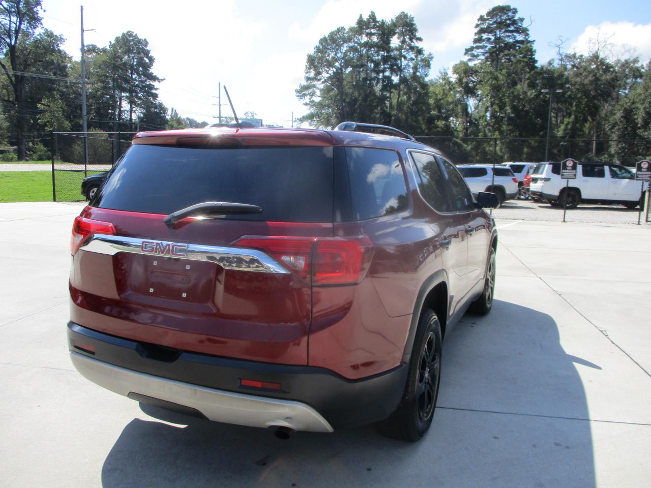 GMC Acadia FWD 4dr SLE w/SLE-1 2017