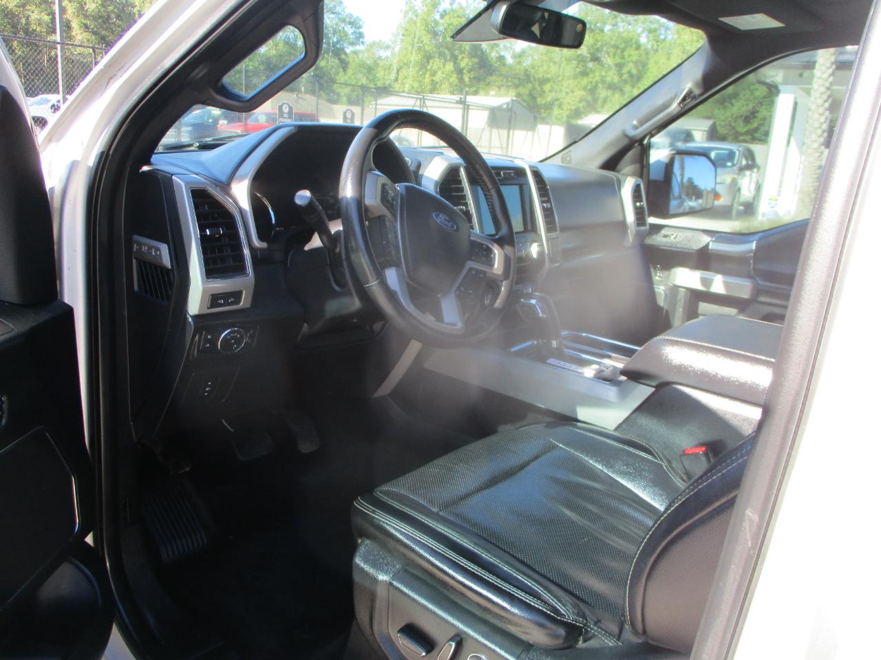 Ford F-150 Lariat 4WD SuperCrew 5.5' Box 2017