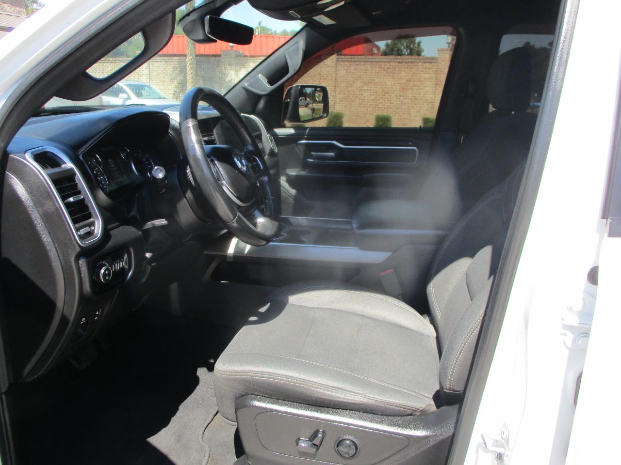 RAM 1500 Big Horn/Lone Star 4x4 Crew Cab 5'7" Box 2019