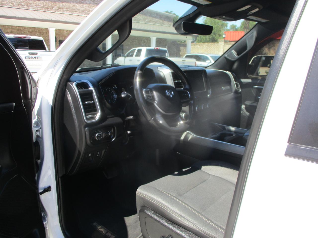 RAM 1500 Big Horn/Lone Star 4x4 Crew Cab 5'7" Box 2019