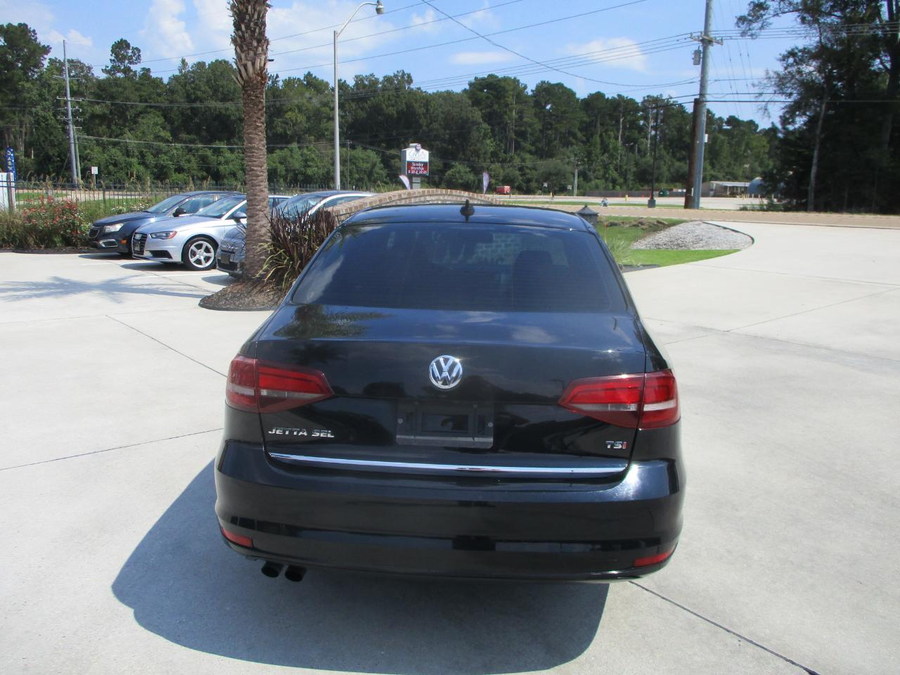 Volkswagen Jetta 1.8T SEL Auto 2017