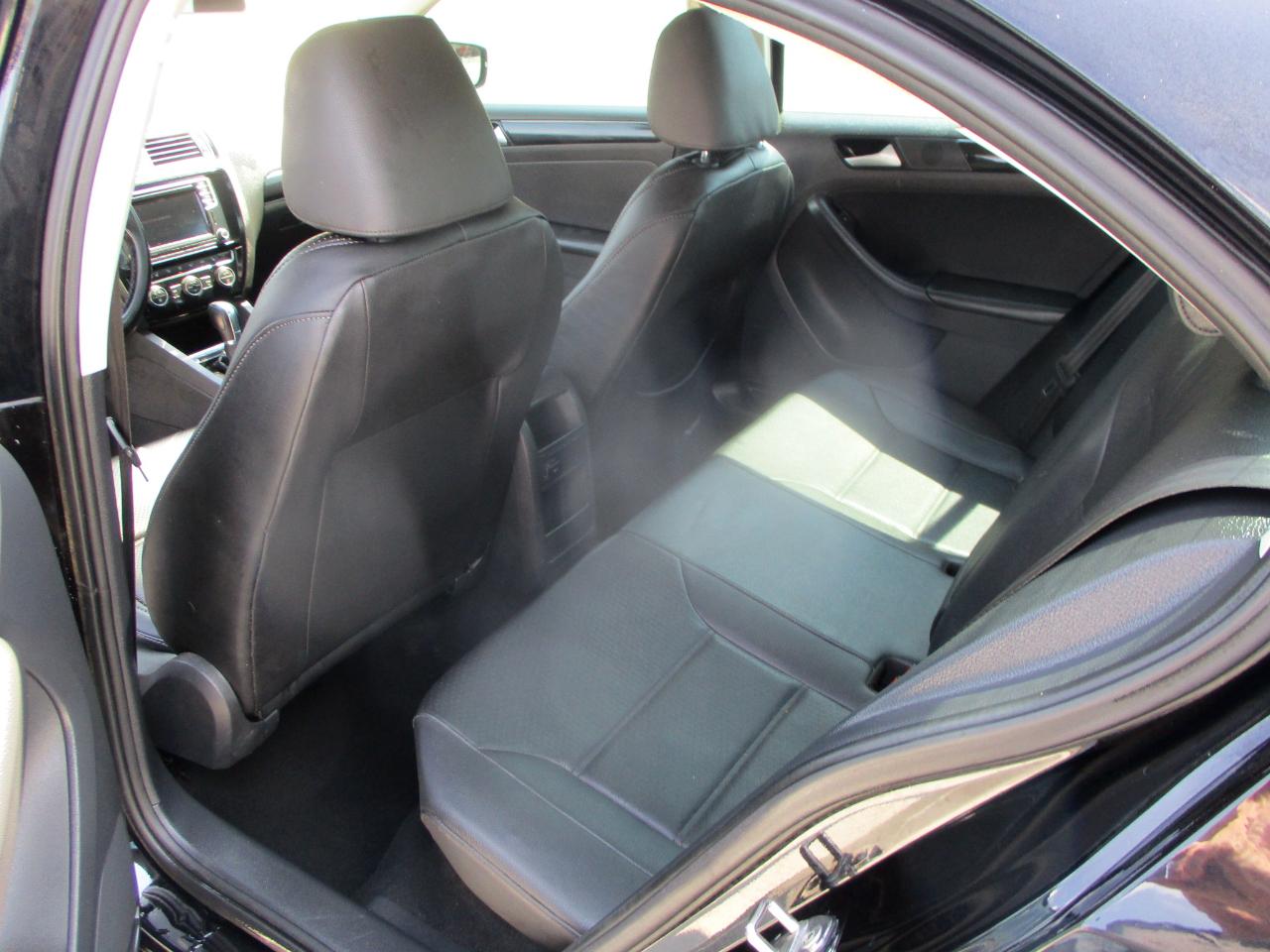 Volkswagen Jetta 1.8T SEL Auto 2017