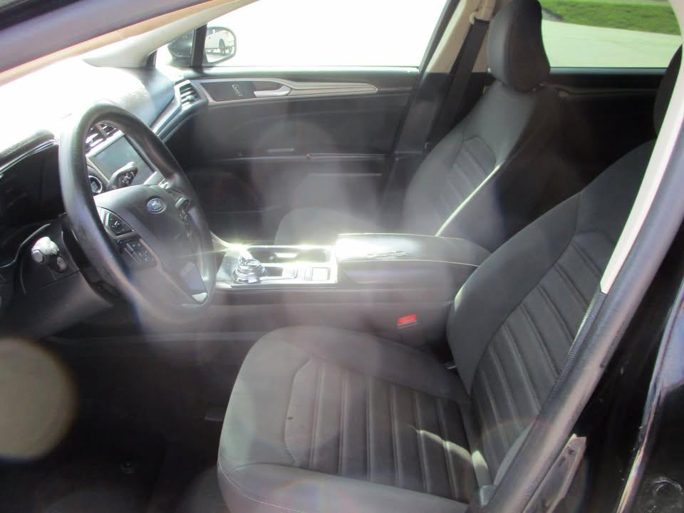 Ford Fusion SE FWD 2020