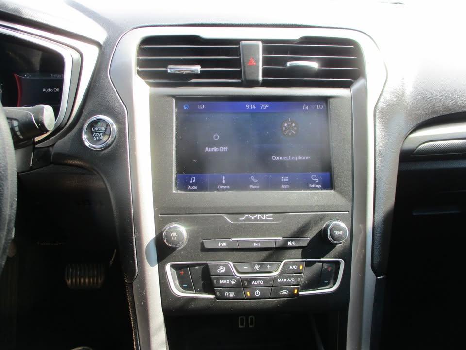 Ford Fusion SE FWD 2020