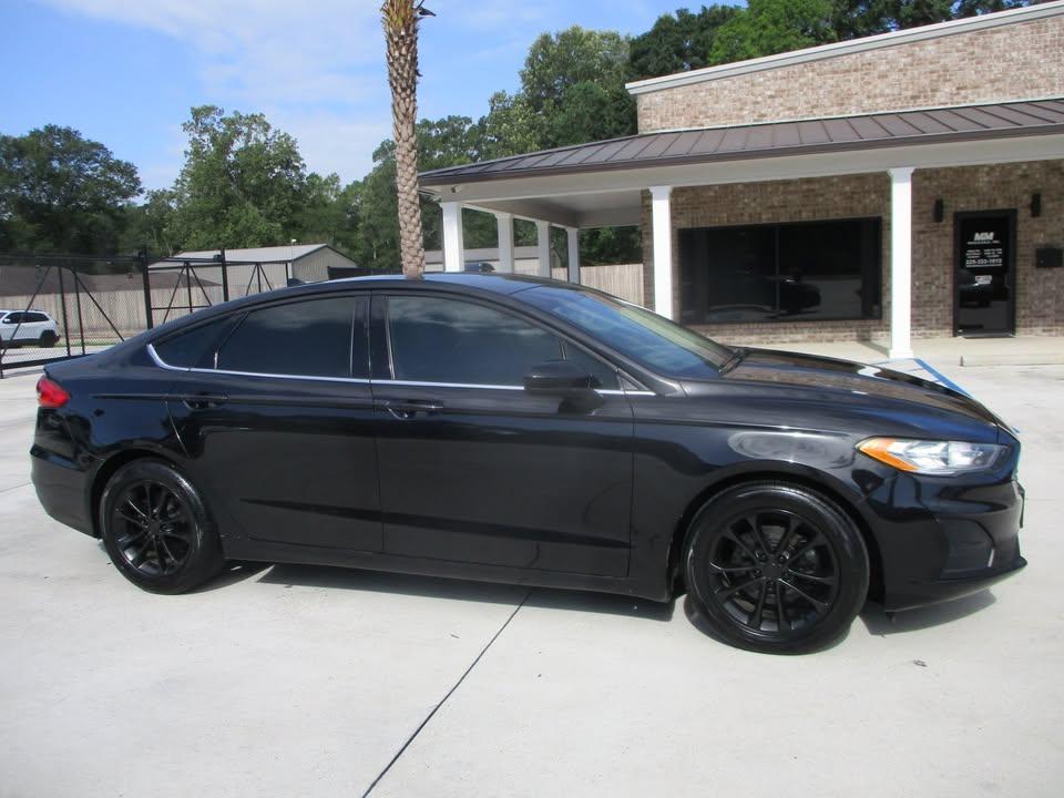 Ford Fusion SE FWD 2020