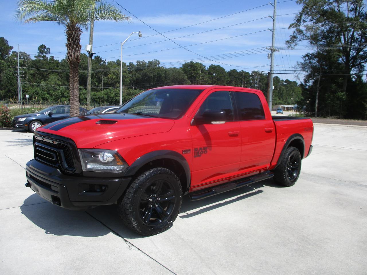 RAM 1500 Classic Warlock 4x2 Crew Cab 5'7" Box 2022