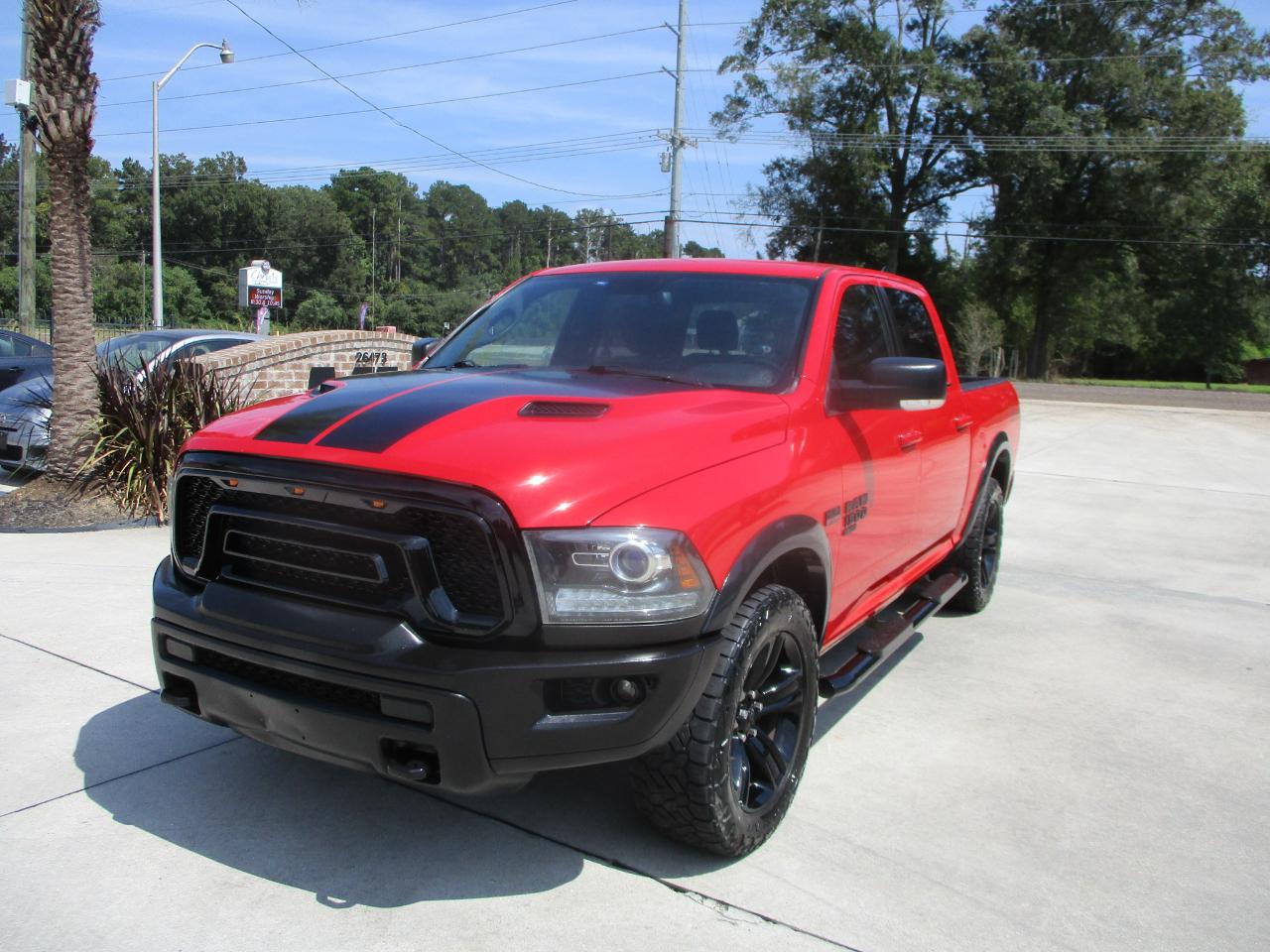 RAM 1500 Classic Warlock 4x2 Crew Cab 5'7" Box 2022