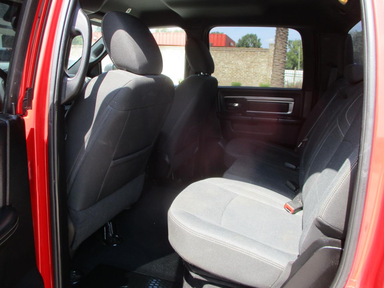 RAM 1500 Classic Warlock 4x2 Crew Cab 5'7" Box 2022