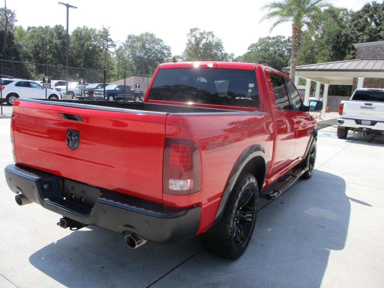 RAM 1500 Classic Warlock 4x2 Crew Cab 5'7" Box 2022