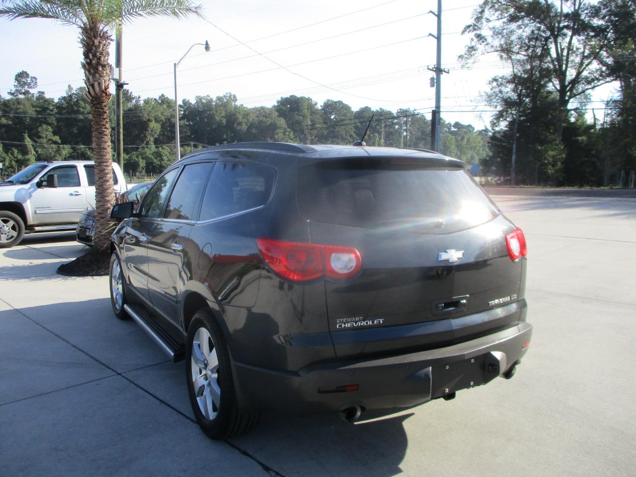 Chevrolet Traverse FWD 4dr LTZ 2009