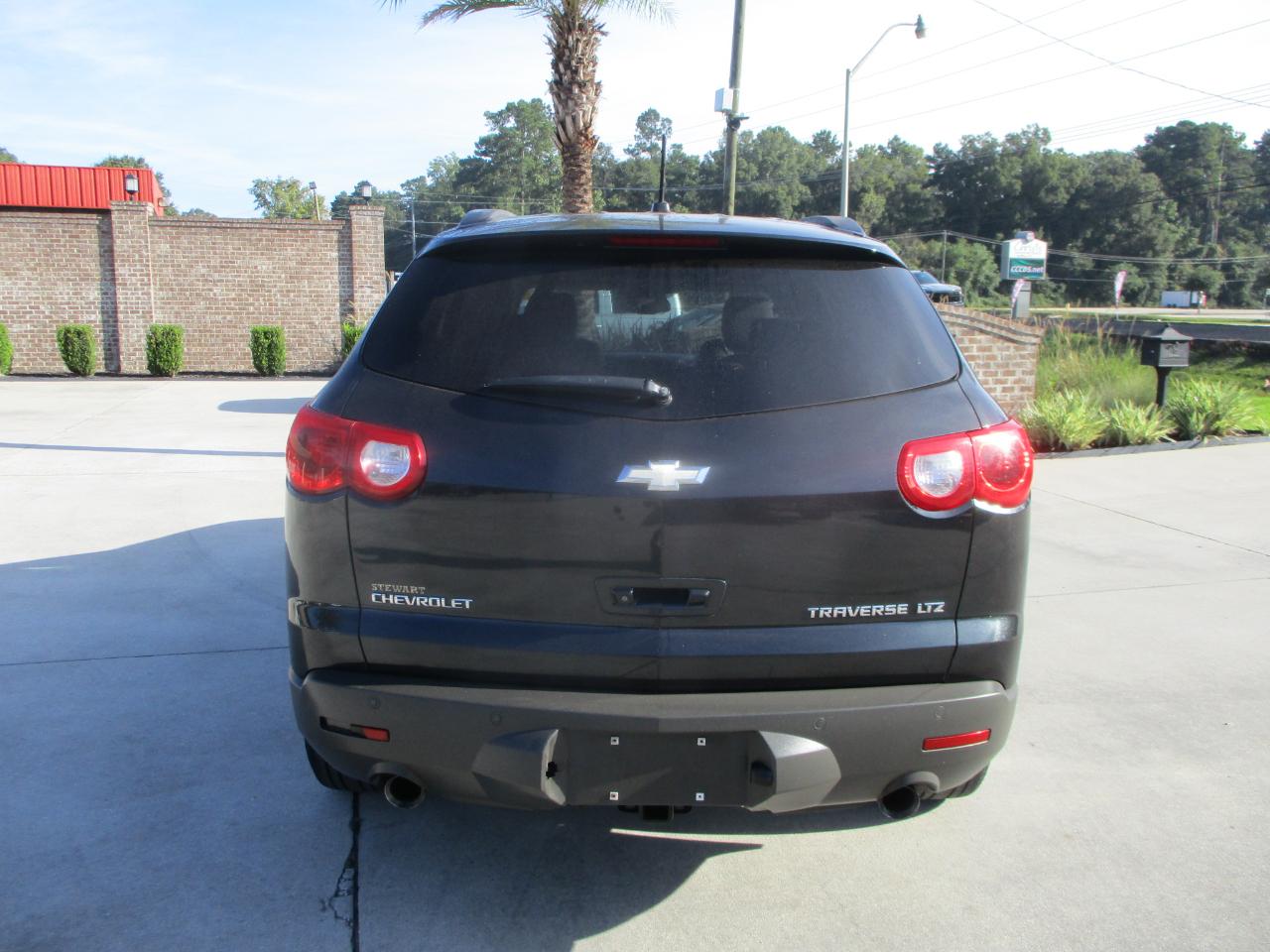 Chevrolet Traverse FWD 4dr LTZ 2009