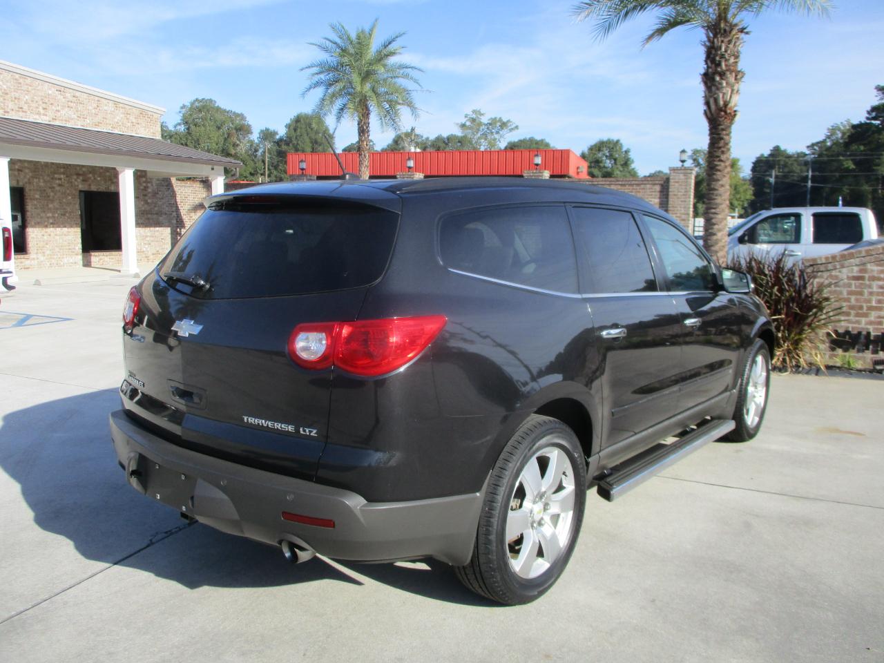 Chevrolet Traverse FWD 4dr LTZ 2009