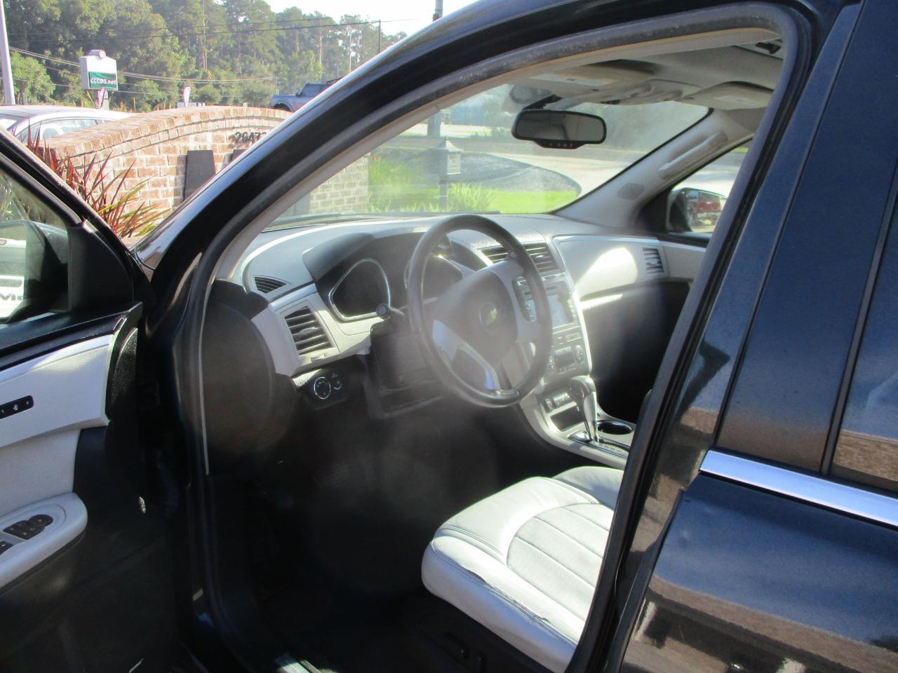 Chevrolet Traverse FWD 4dr LTZ 2009