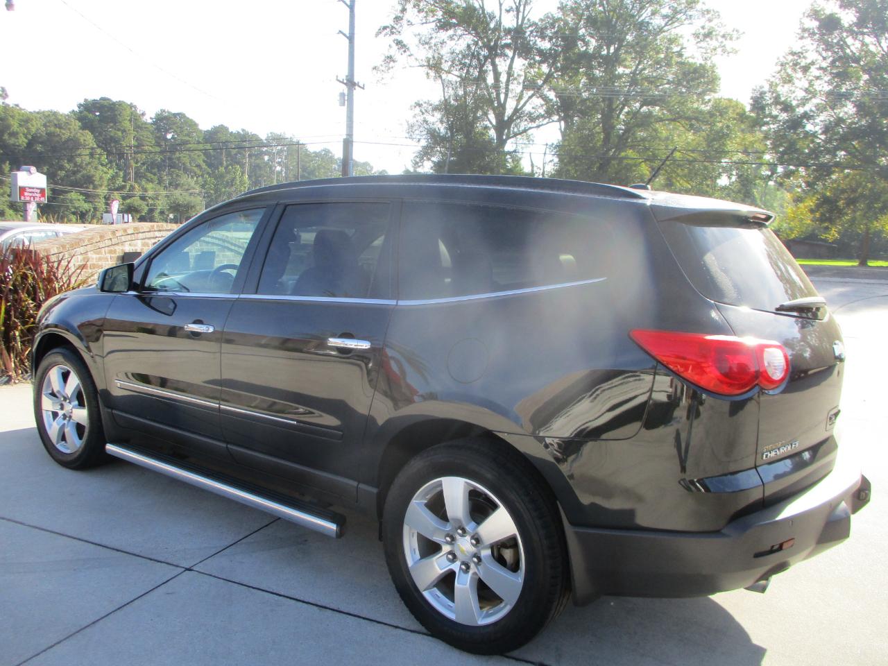 Chevrolet Traverse FWD 4dr LTZ 2009