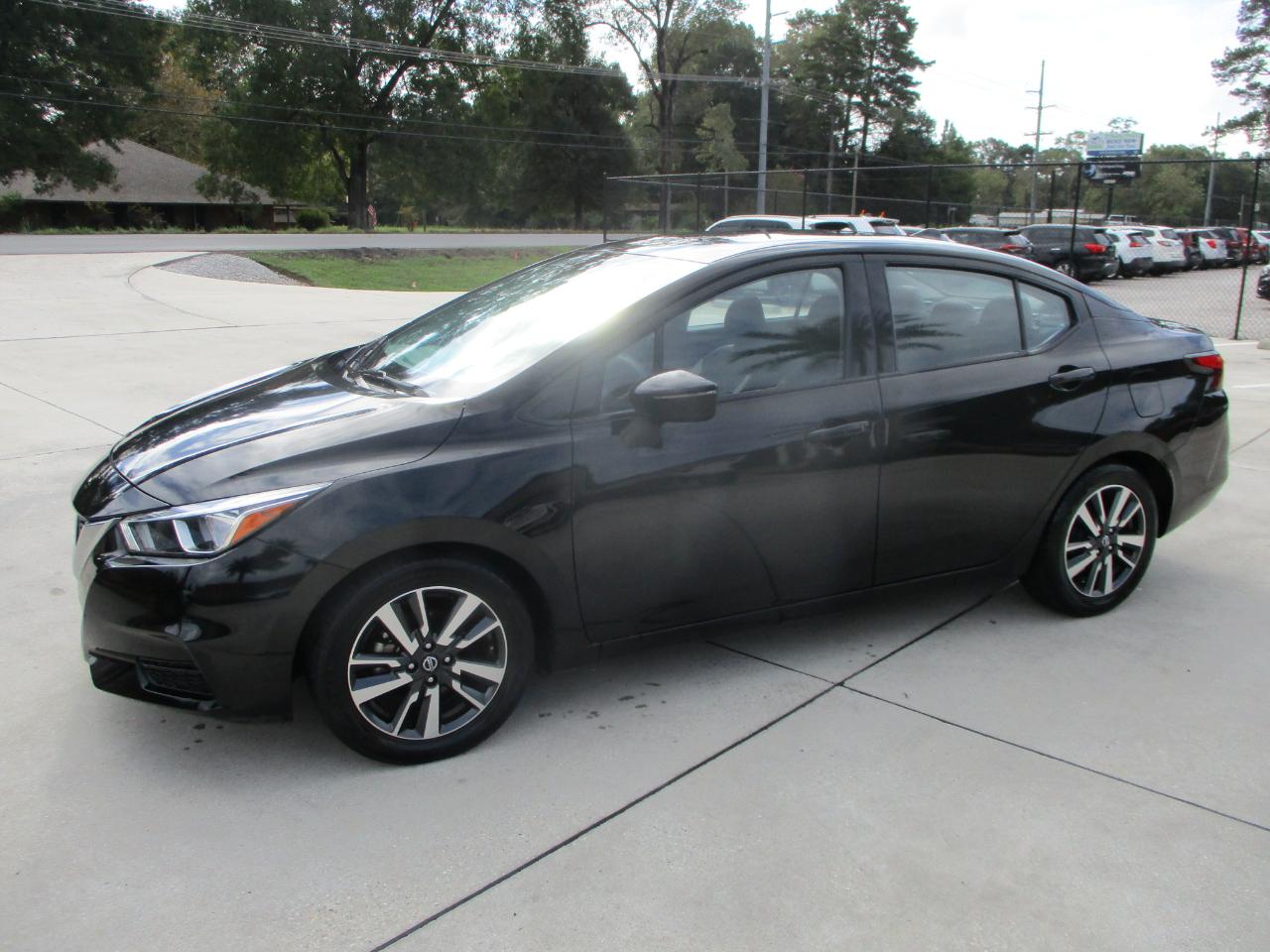 Nissan Versa SV CVT 2021
