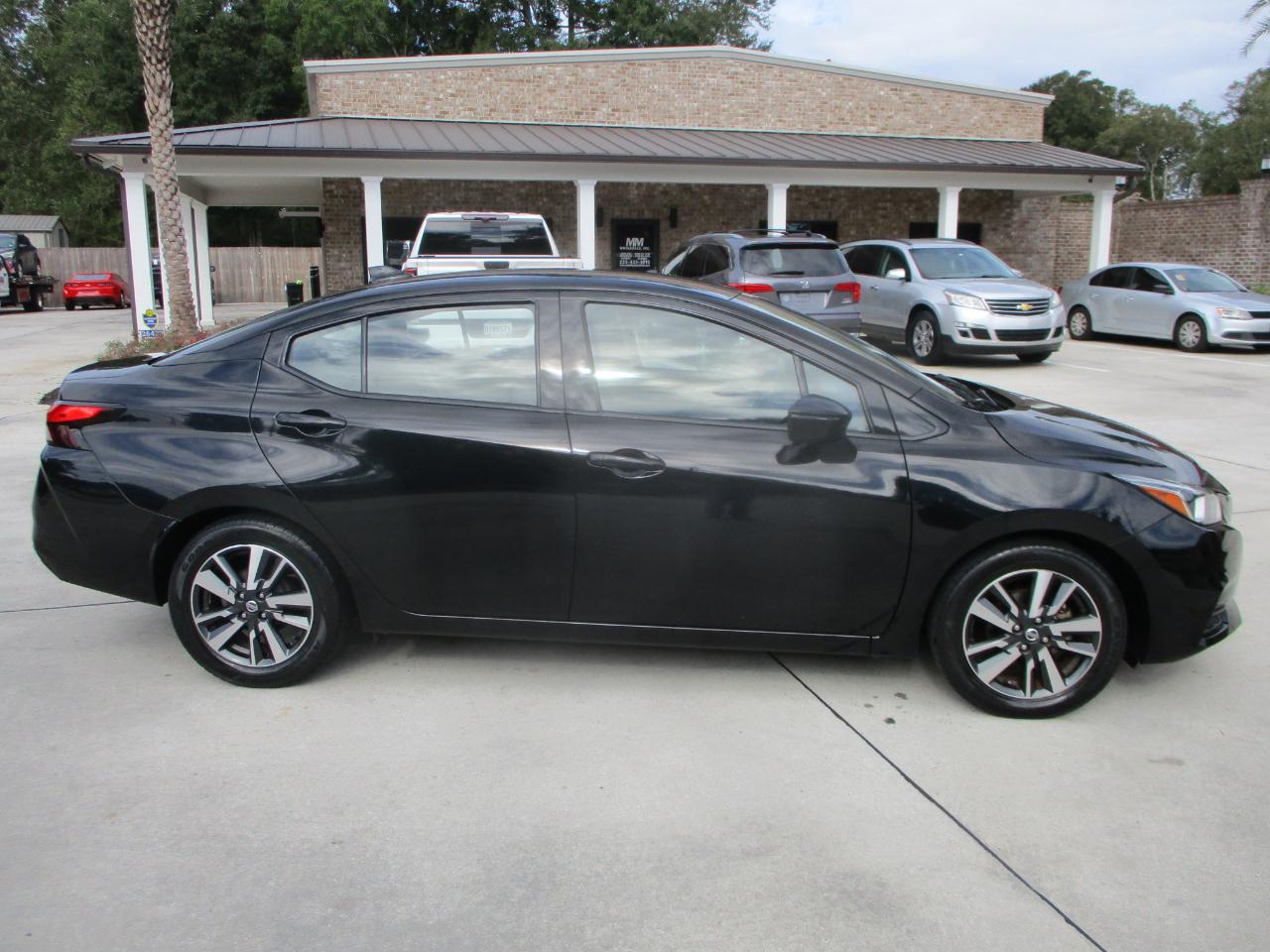 Nissan Versa SV CVT 2021