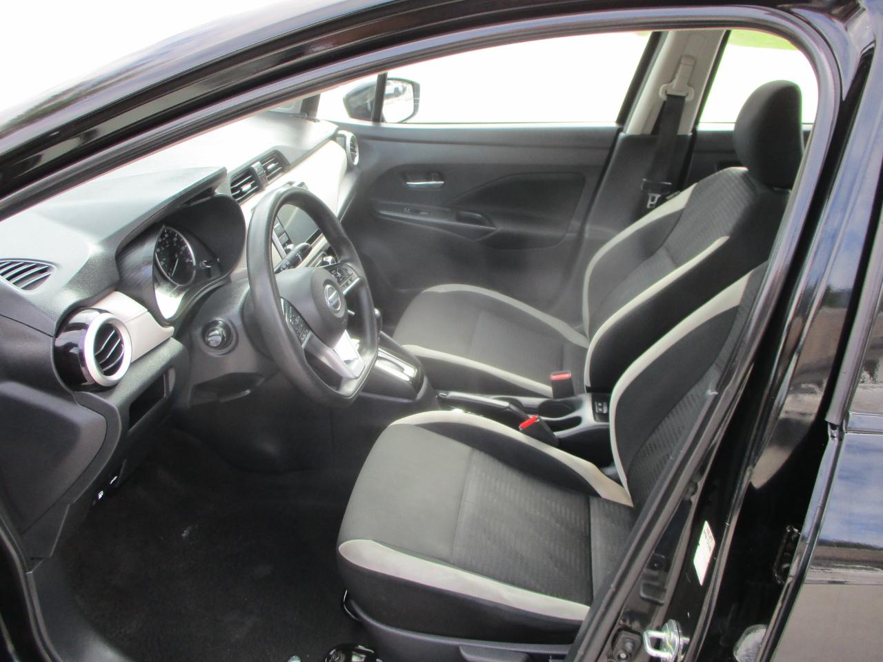 Nissan Versa SV CVT 2021