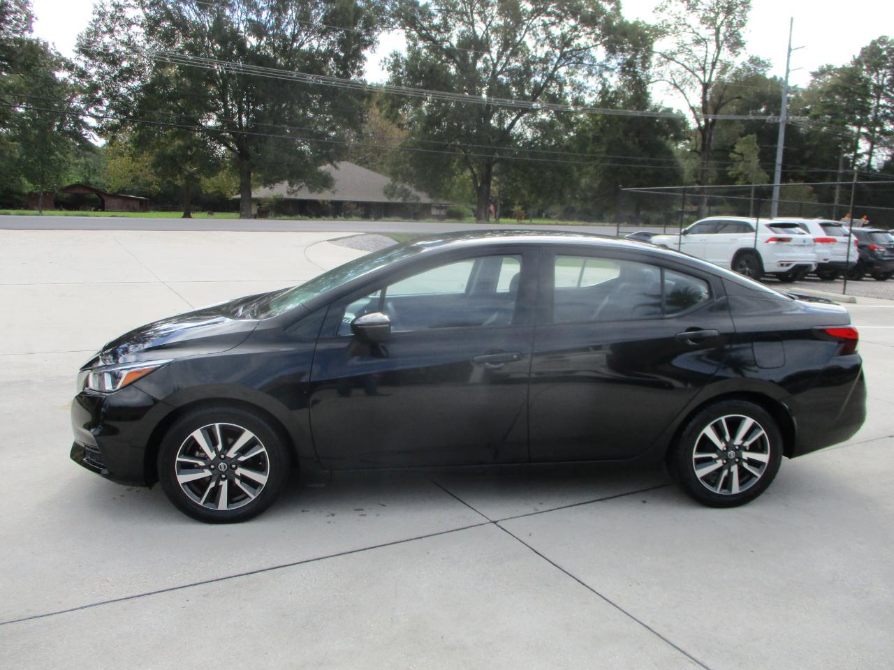 Nissan Versa SV CVT 2021