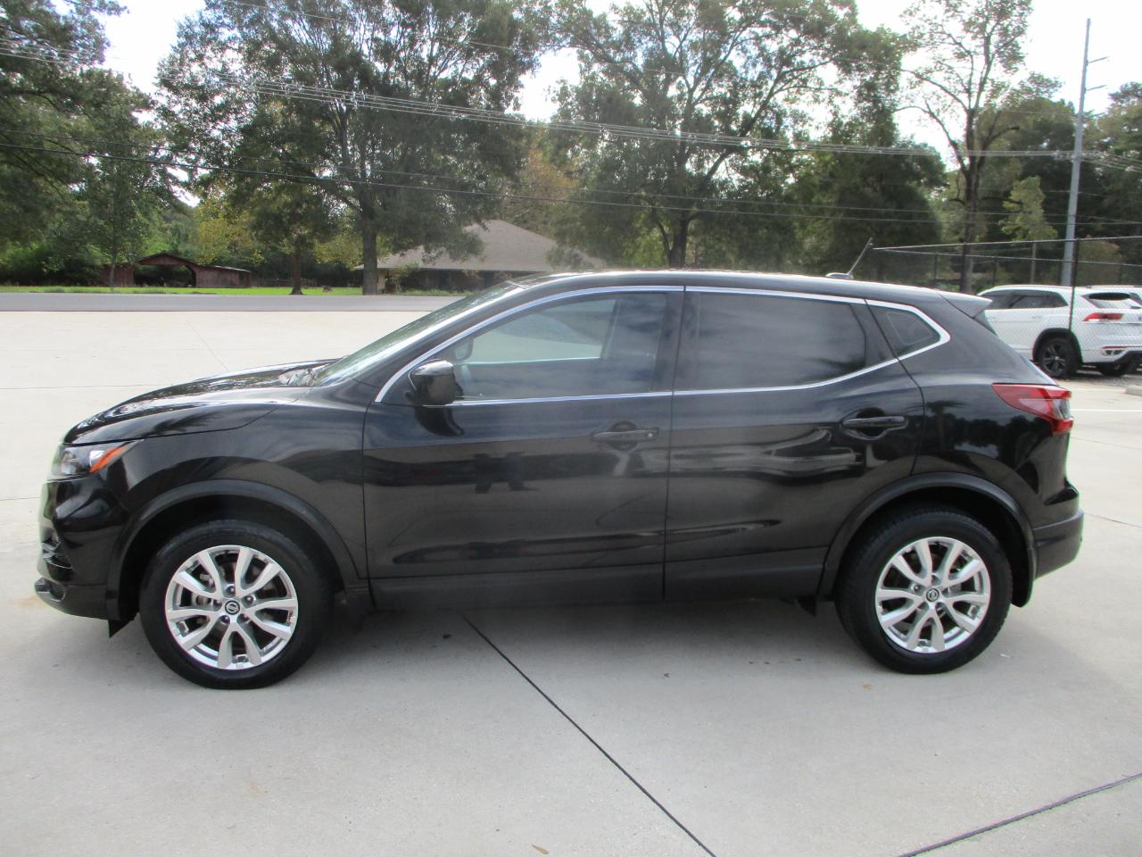 Nissan Rogue Sport FWD S 2021