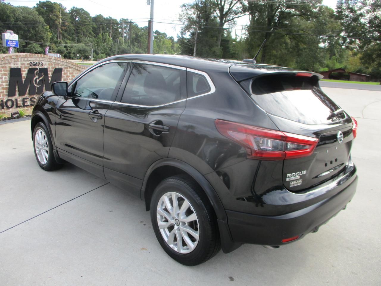 Nissan Rogue Sport FWD S 2021