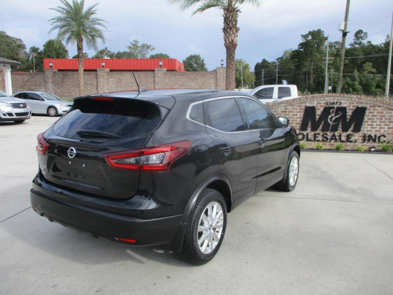 Nissan Rogue Sport FWD S 2021