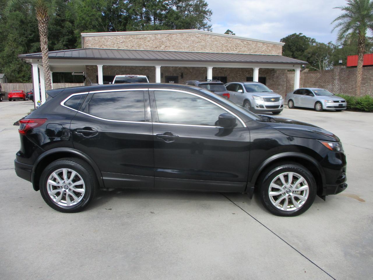 Nissan Rogue Sport FWD S 2021