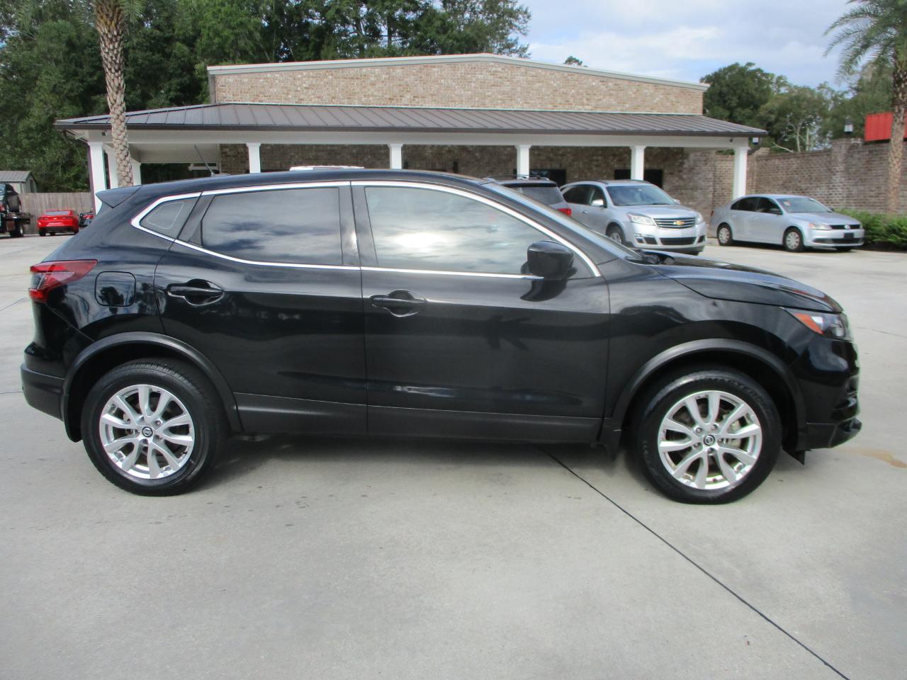 Nissan Rogue Sport FWD S 2021