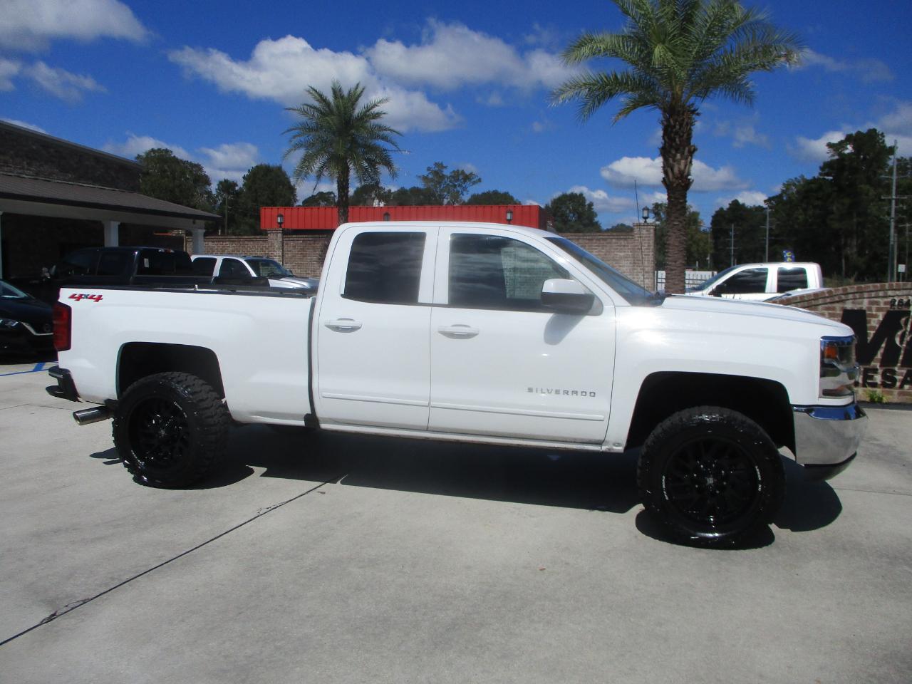 Chevrolet Silverado 1500 4WD Double Cab 143.5" LT w/1LT 2018