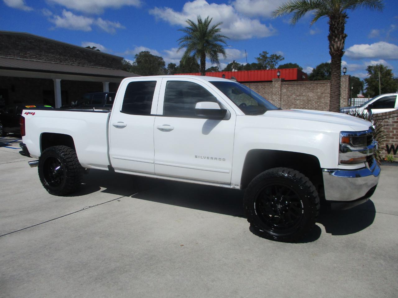 Chevrolet Silverado 1500 4WD Double Cab 143.5" LT w/1LT 2018