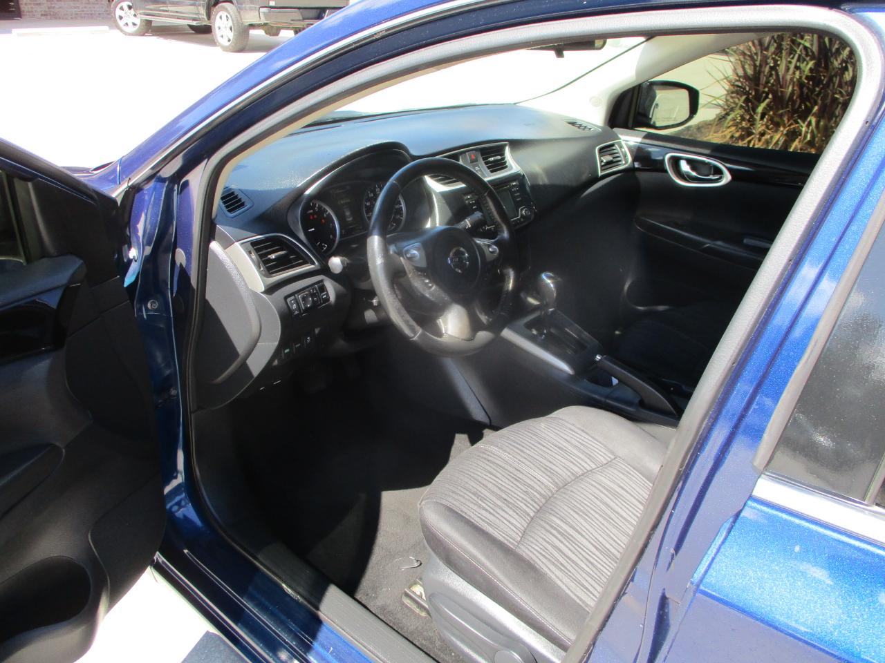 Nissan Sentra SV CVT 2018