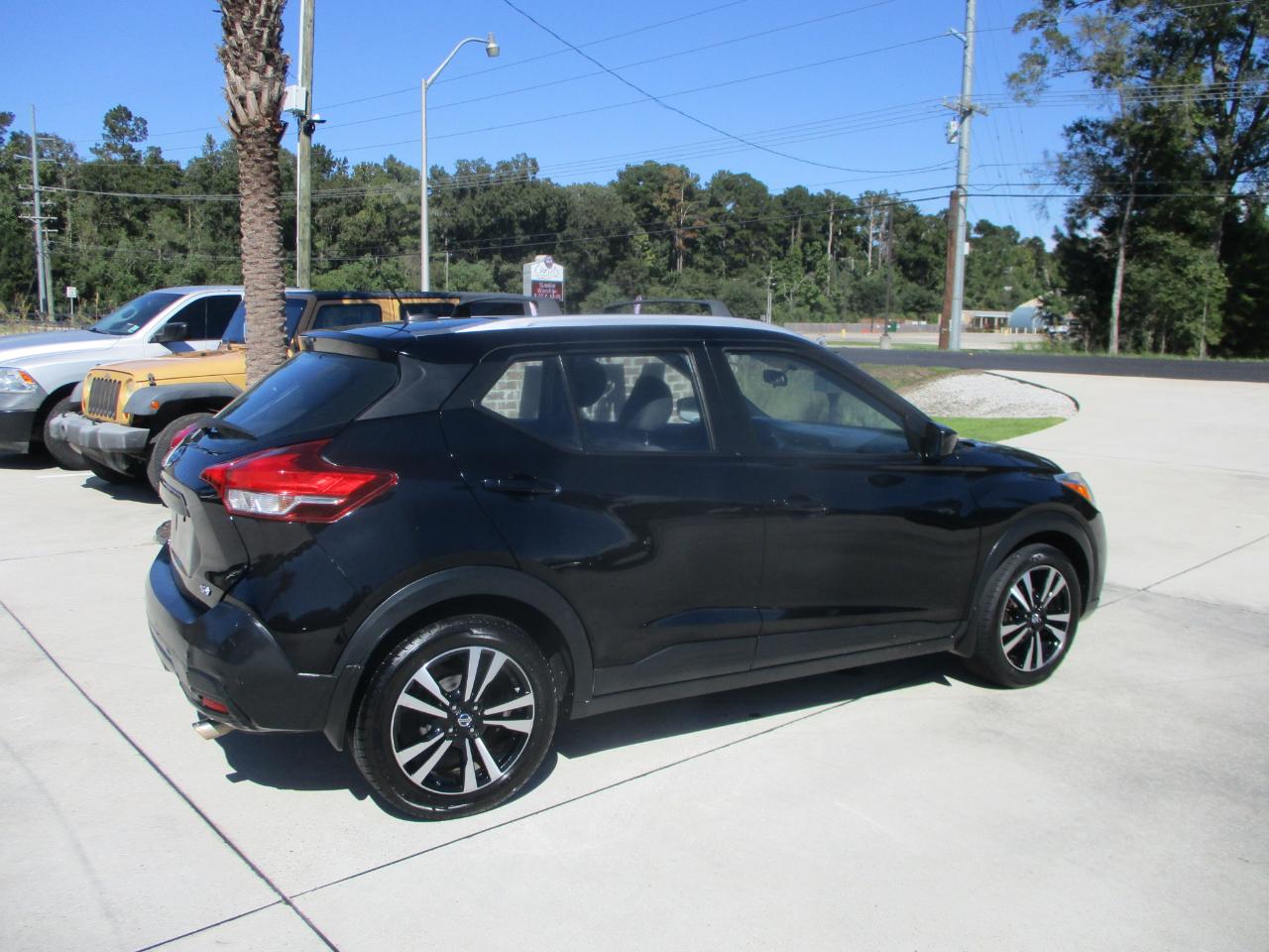 Nissan Kicks SV FWD 2019
