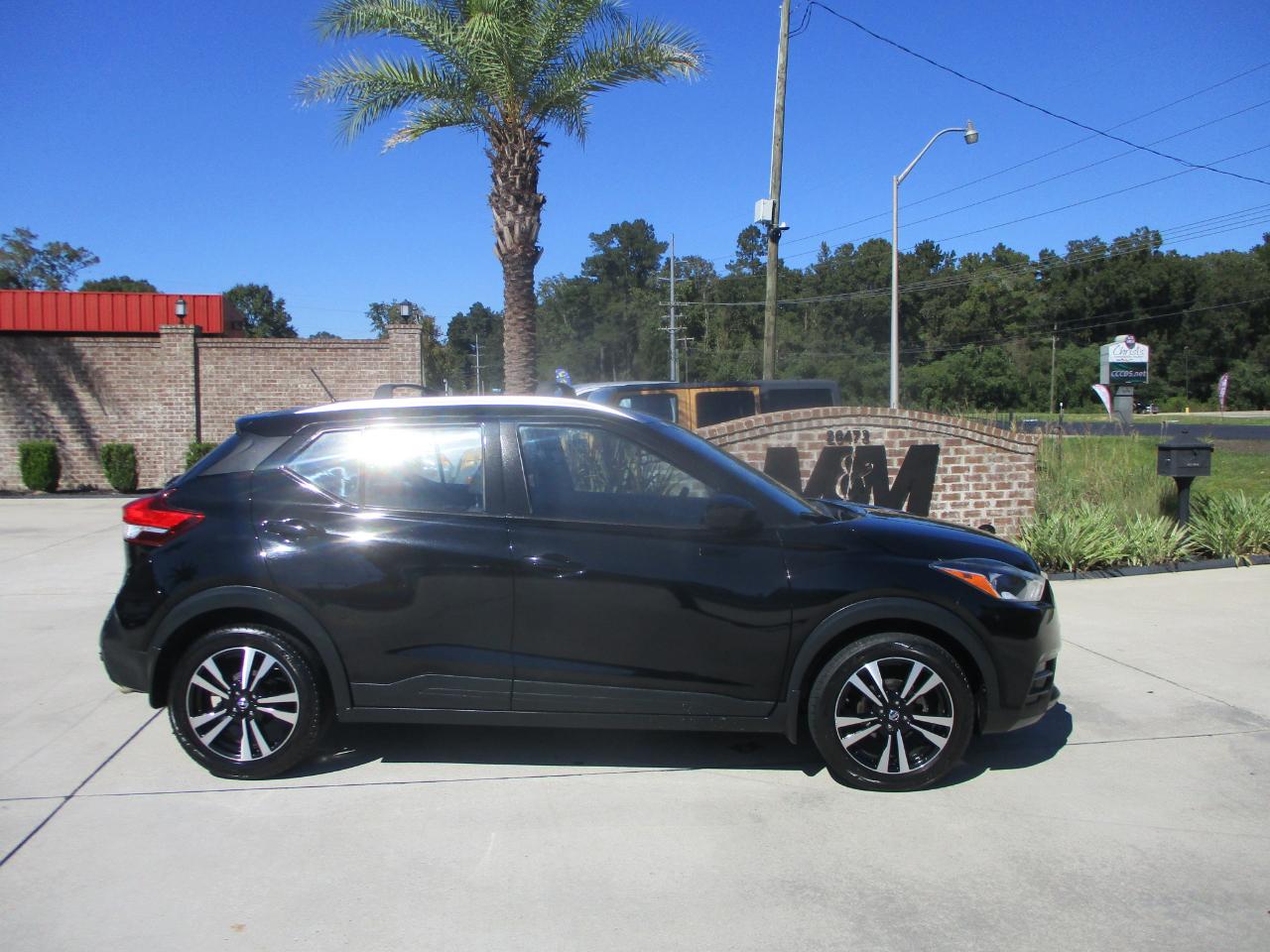 Nissan Kicks SV FWD 2019