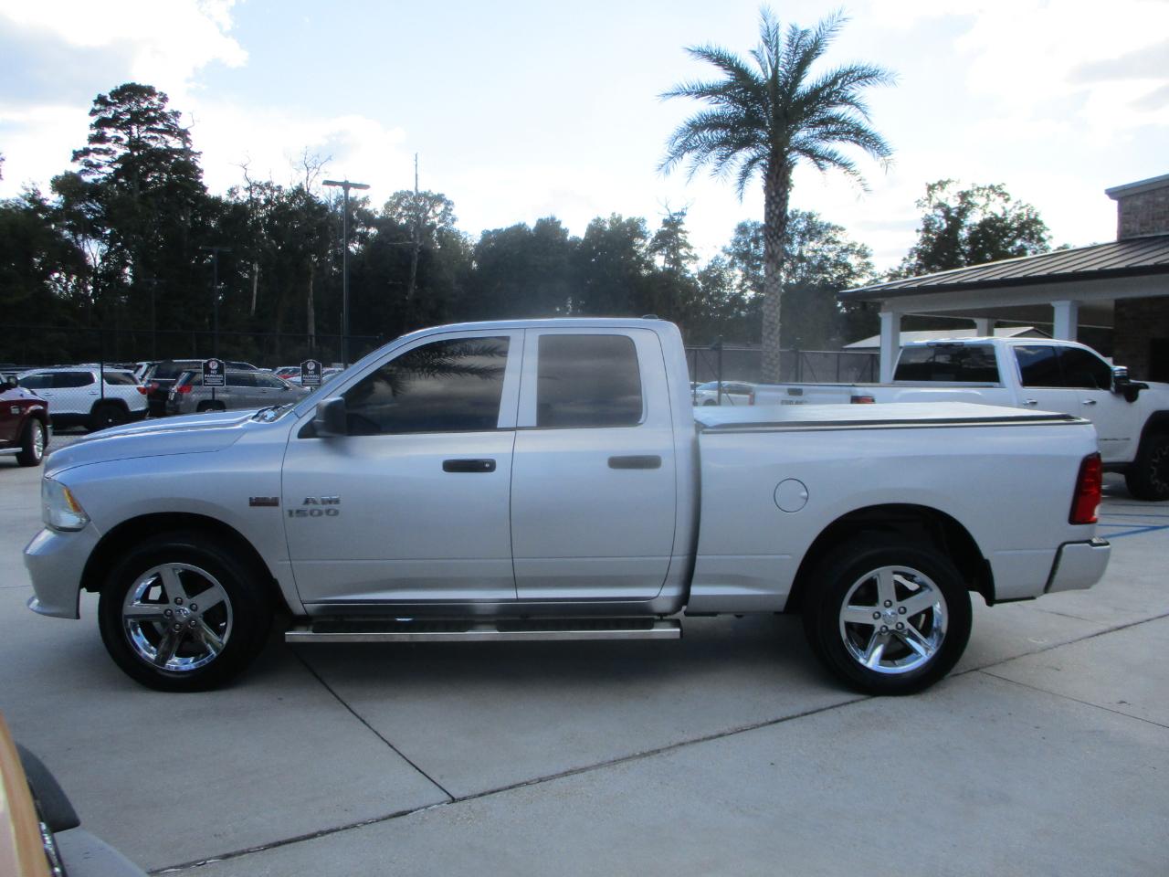 RAM 1500 4WD Quad Cab 140.5" Express 2014