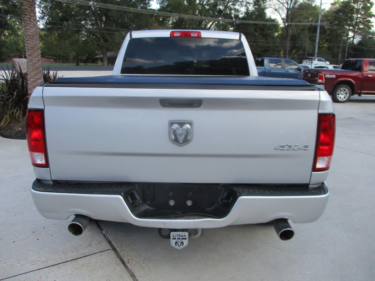 RAM 1500 4WD Quad Cab 140.5" Express 2014