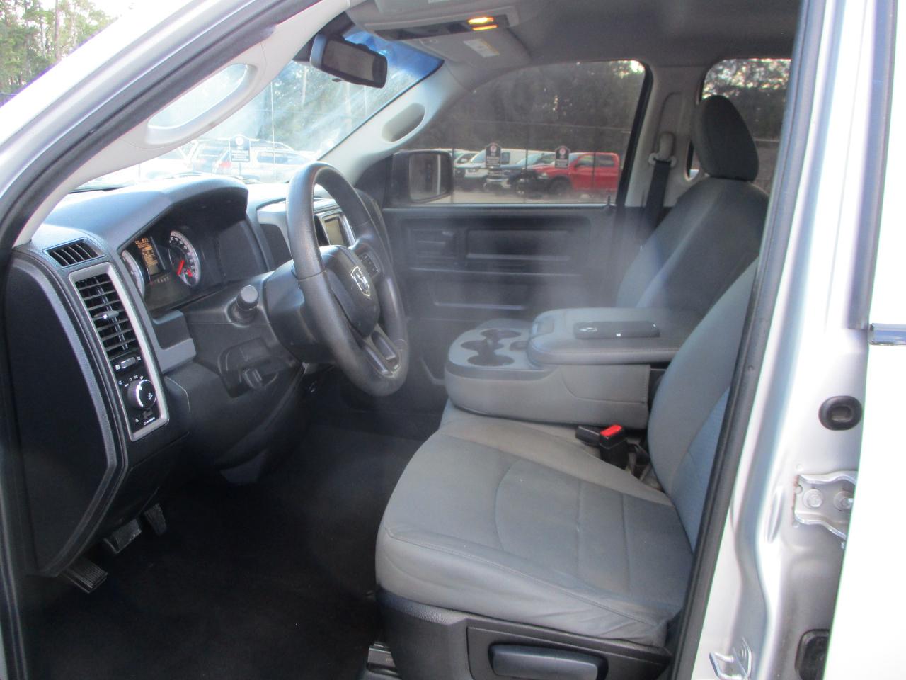 RAM 1500 4WD Quad Cab 140.5" Express 2014