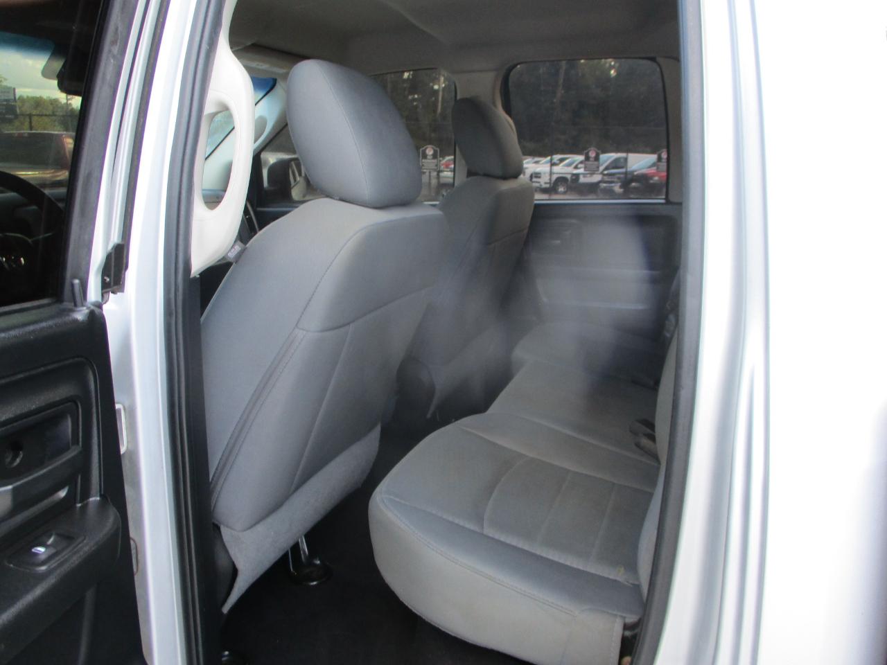 RAM 1500 4WD Quad Cab 140.5" Express 2014