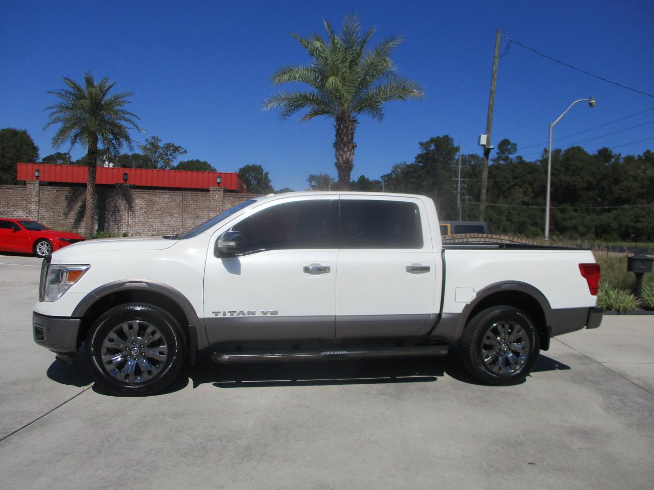 Nissan Titan 4x4 Crew Cab Platinum Reserve 2018