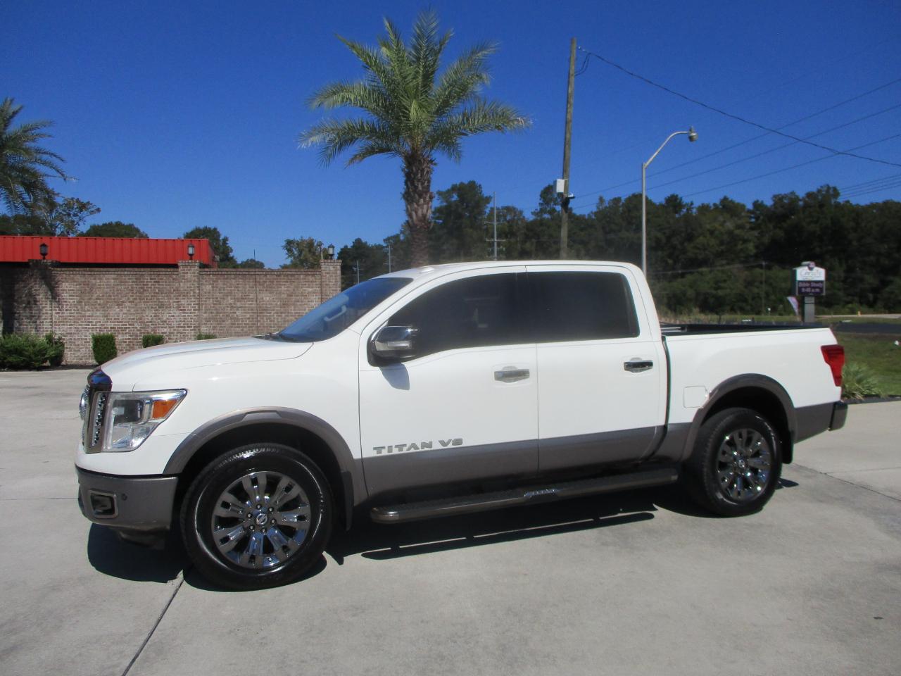 Nissan Titan 4x4 Crew Cab Platinum Reserve 2018