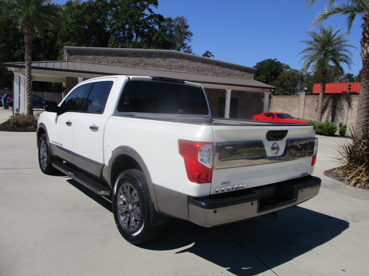 Nissan Titan 4x4 Crew Cab Platinum Reserve 2018