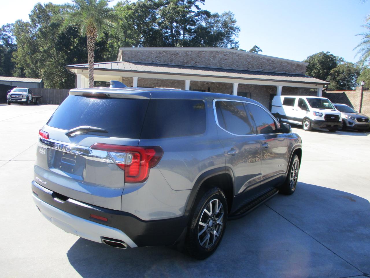 GMC Acadia FWD 4dr SLE 2020