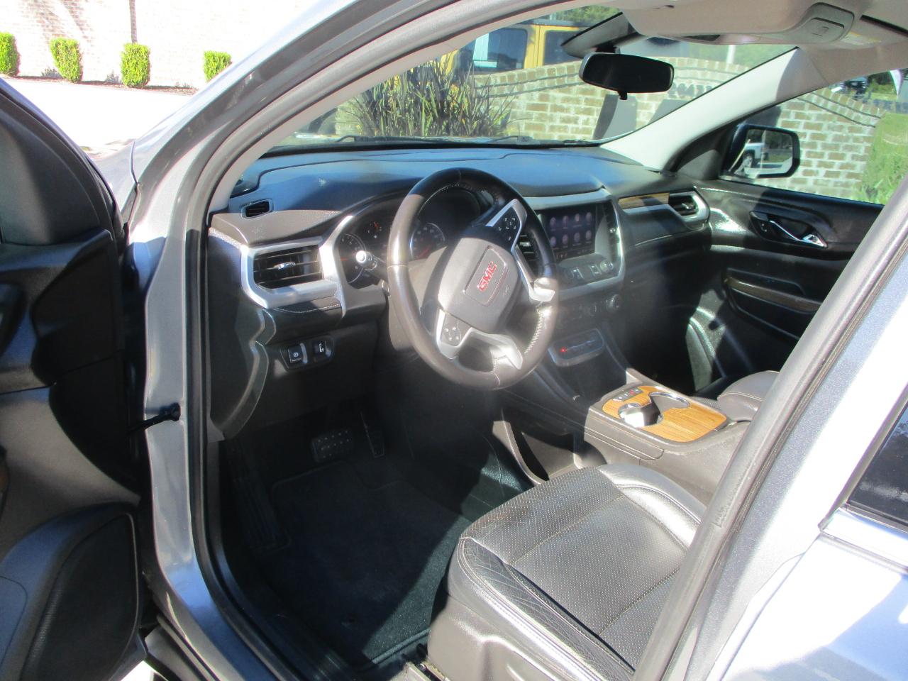 GMC Acadia FWD 4dr SLE 2020