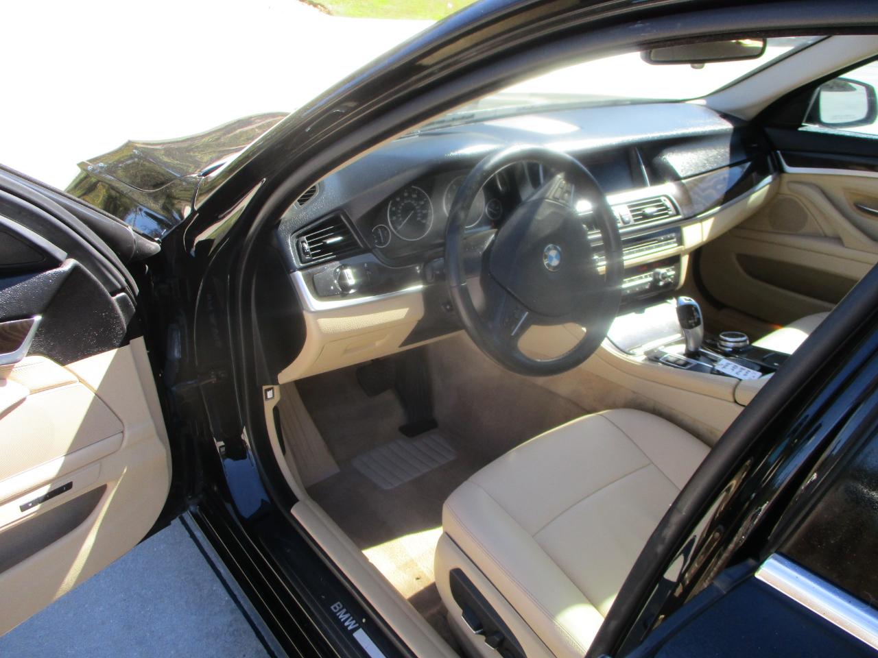 BMW 5 Series 4dr Sdn 535i RWD 2014