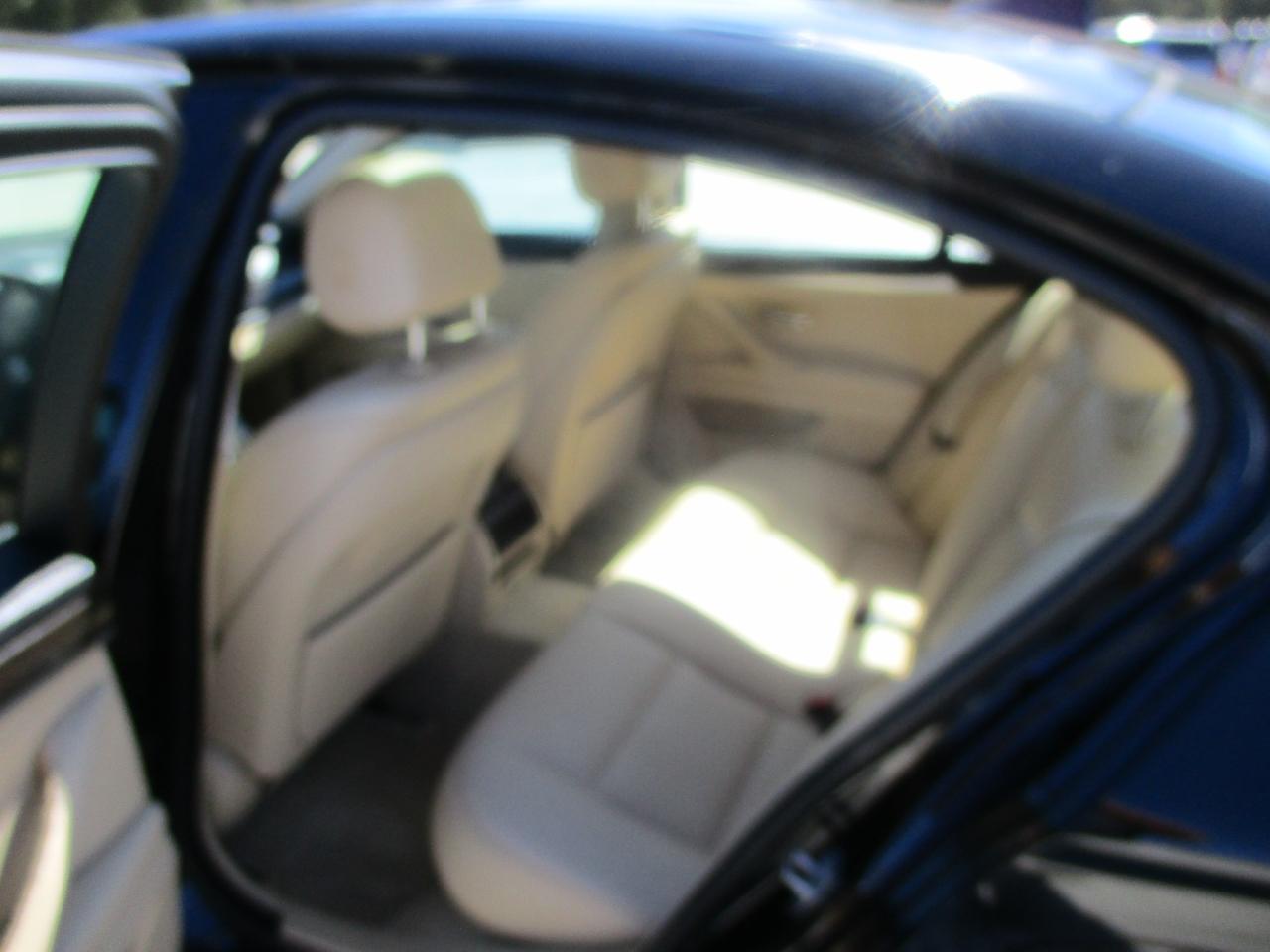 BMW 5 Series 4dr Sdn 535i RWD 2014