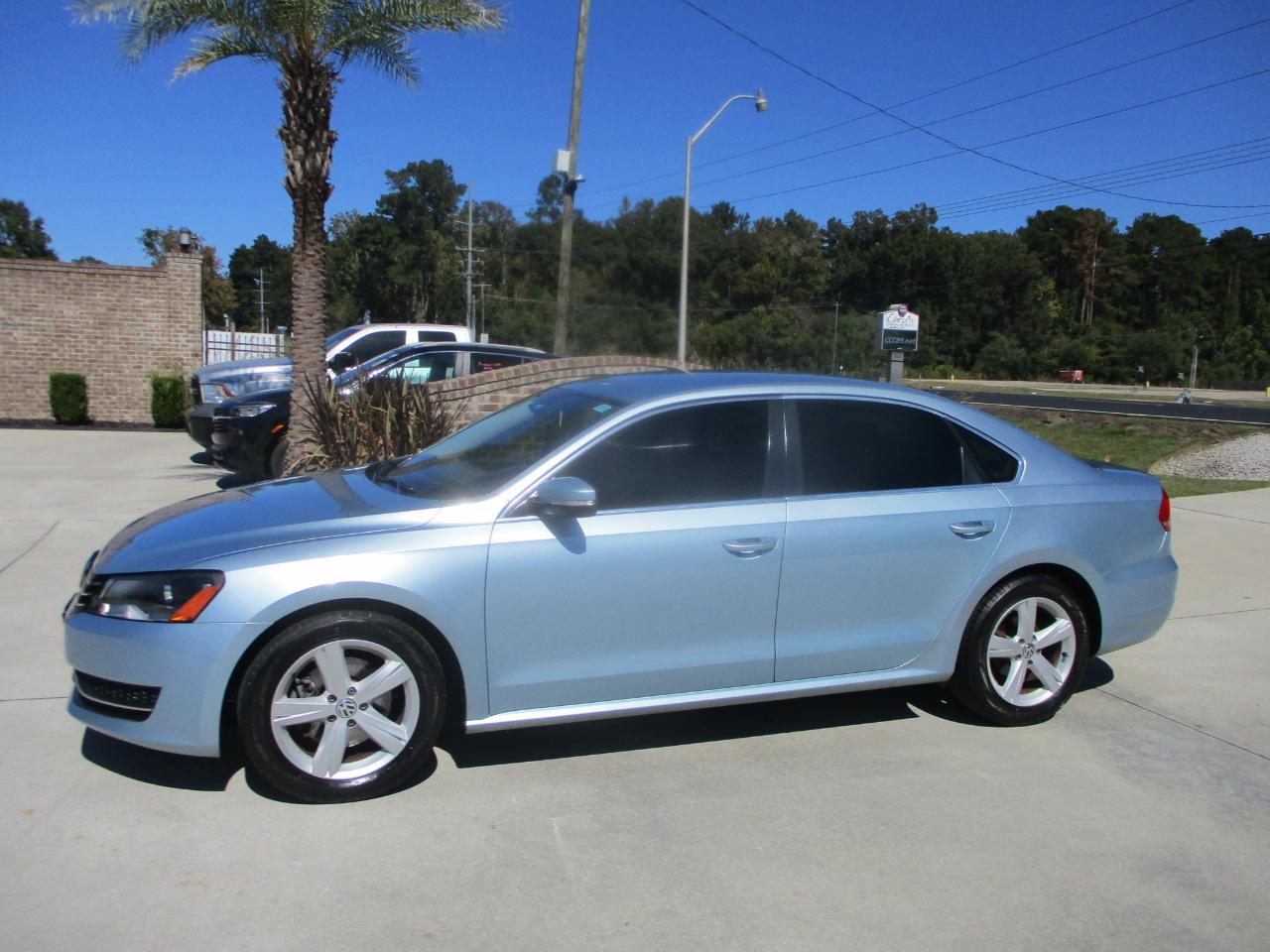Volkswagen Passat 4dr Sdn 2.5L Auto SE PZEV 2013