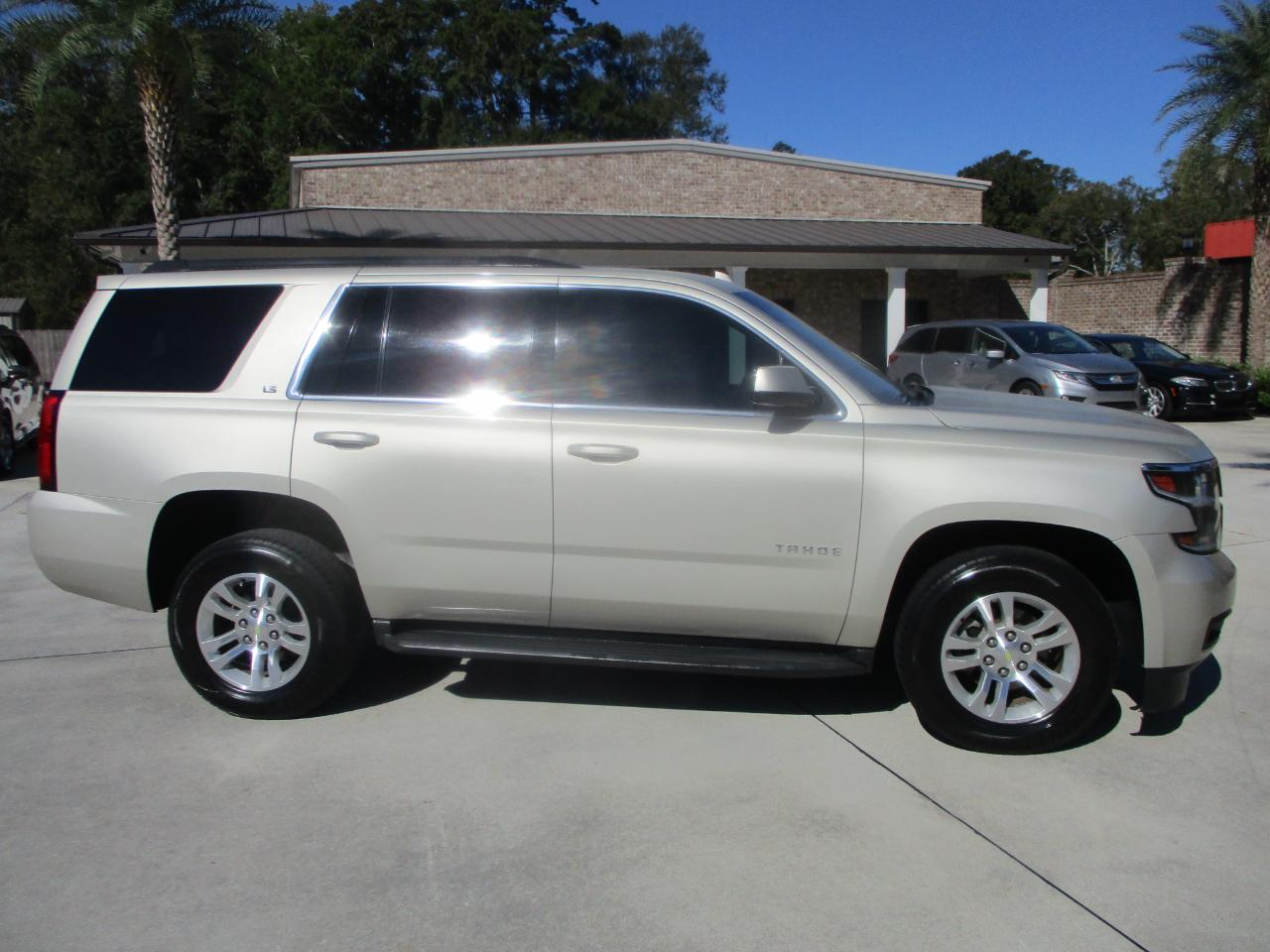 Chevrolet Tahoe 2WD 4dr LS 2016