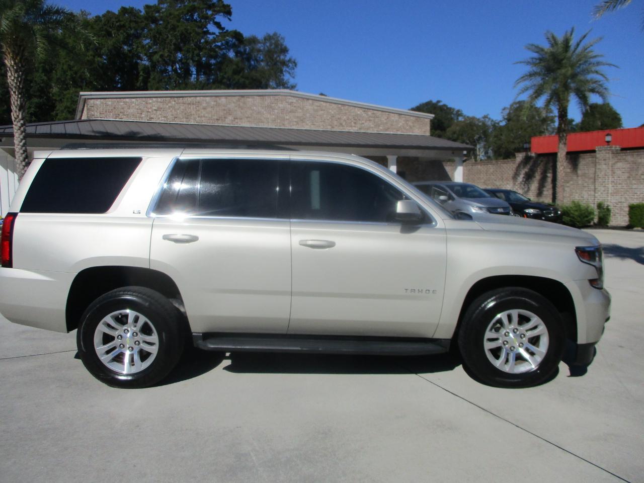 Chevrolet Tahoe 2WD 4dr LS 2016